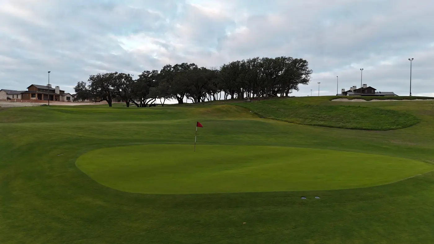 The Ringer, photo 1