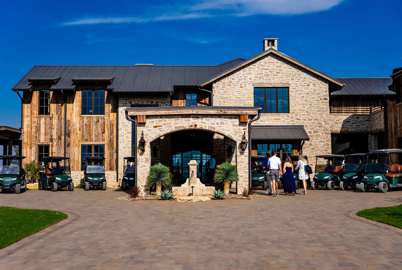 The Lodge, photo 1